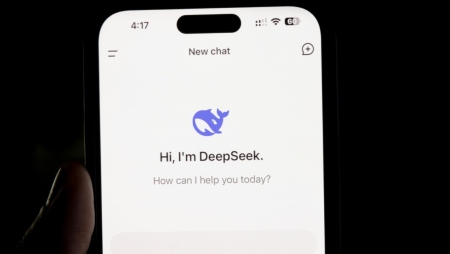 DeepSeek acusada de partilhar dados dos utilizadores com dona do TikTok