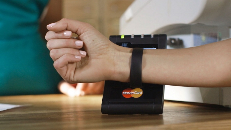 Europeus procuram cada vez mais pagamentos contactless